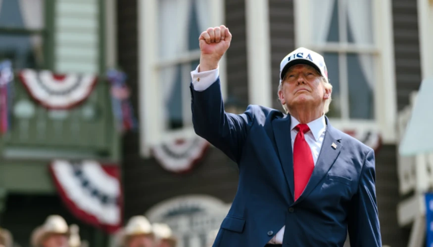 Президент США Дональд Трамп виступає у Білому домі